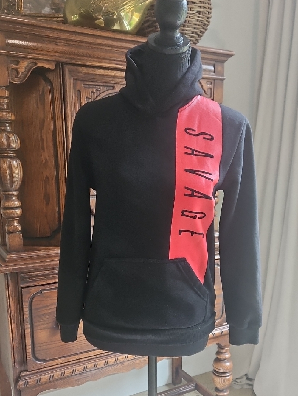 Seven Souls VTG Black Hoodie with Red 'SAVAGE' Accent. Size S (8) Some Fuzzies